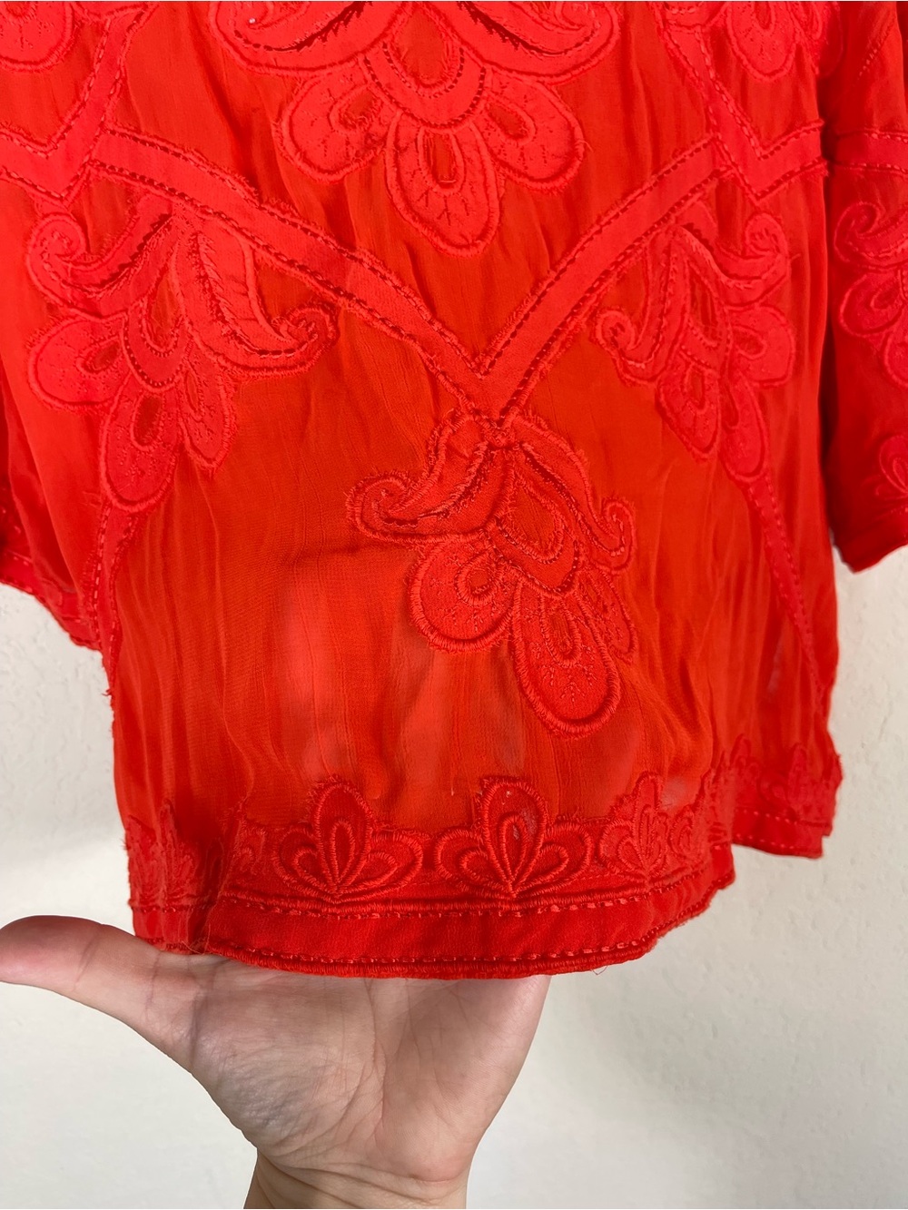 By Anthropologie Sheer Embroidered Boxy Top Size Small - Picture 5 of 9